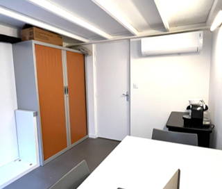 Bureau privé 6 m² 1 poste Coworking Rue Duguesclin Lyon 69006 - photo 1